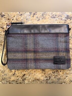 British Bag Company Gray Plaid Wristlet Clutch